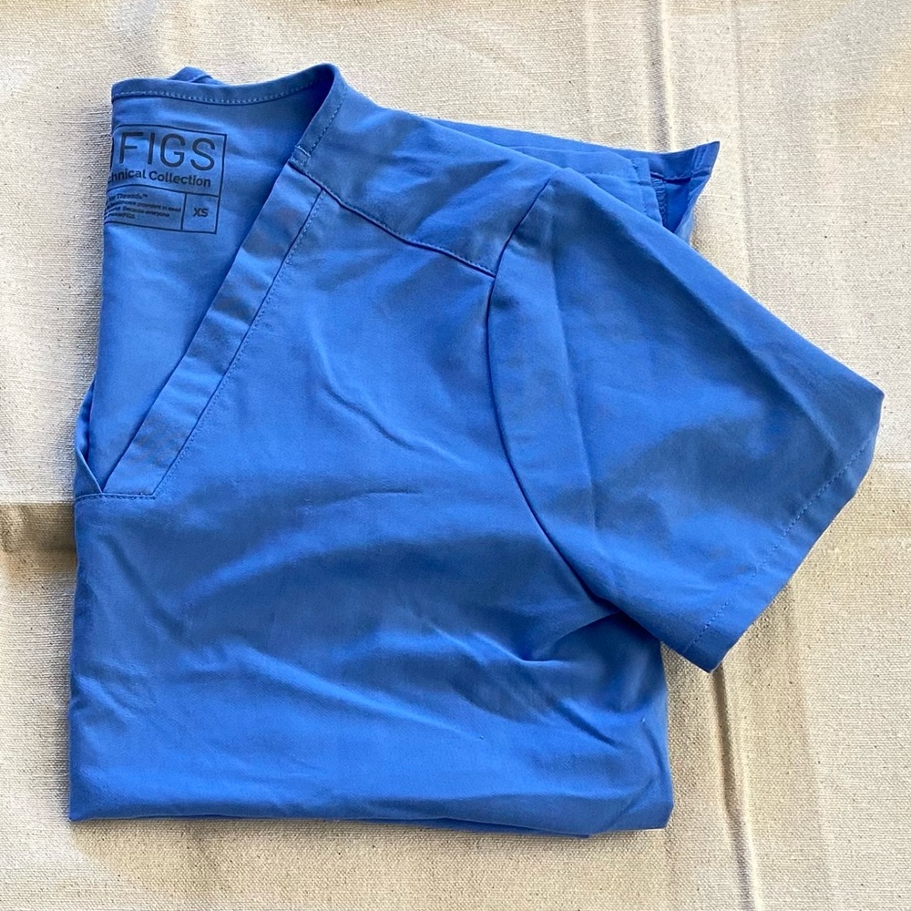 Figs Ceil Blue Scrub Set